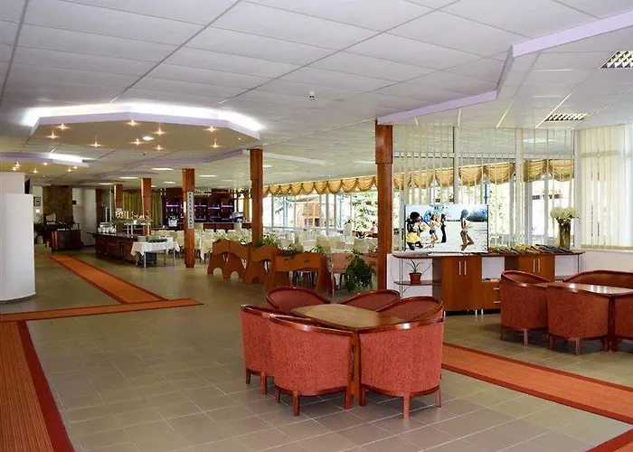 Balaton ساني بيتش